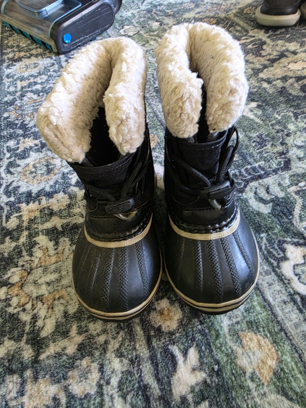 Sorel Kids Black Waterproof Winter Boot with Cozy Faux Fur - Picture 2 of 2